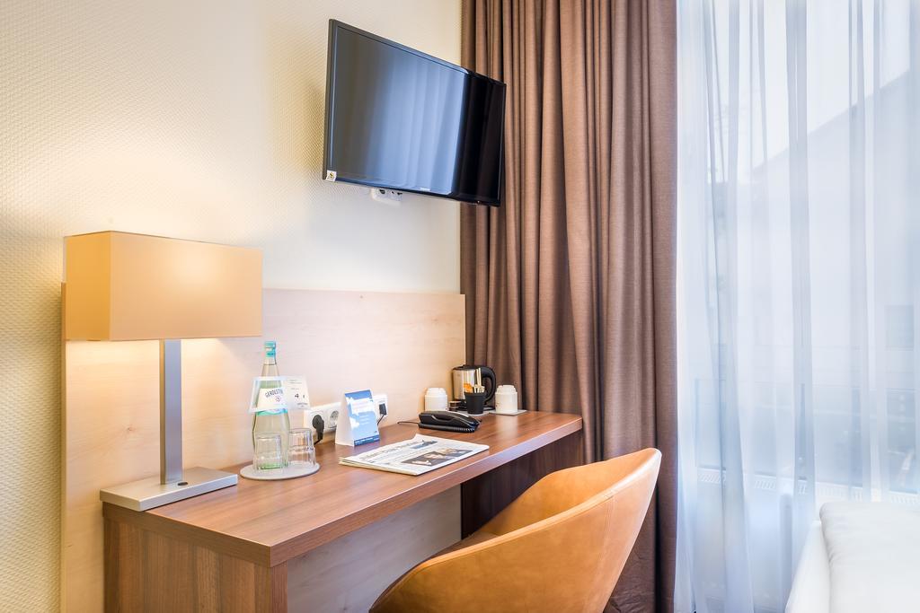 Hotel Mariella Koln Bagian luar foto