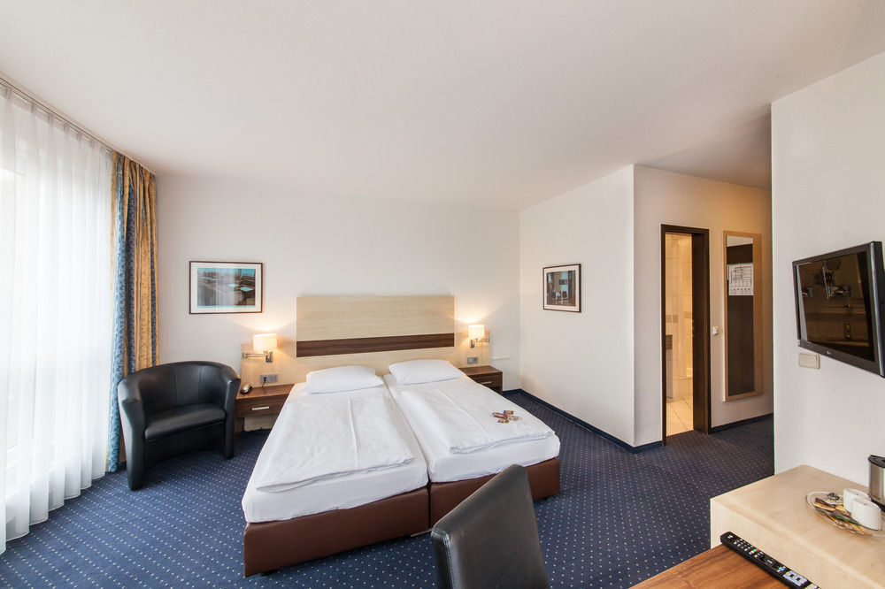 Hotel Mariella Koln Bagian luar foto